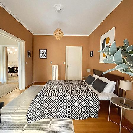 Comfy And Spacious Two Bedroom Apartment With Balcony 雅典 外观 照片