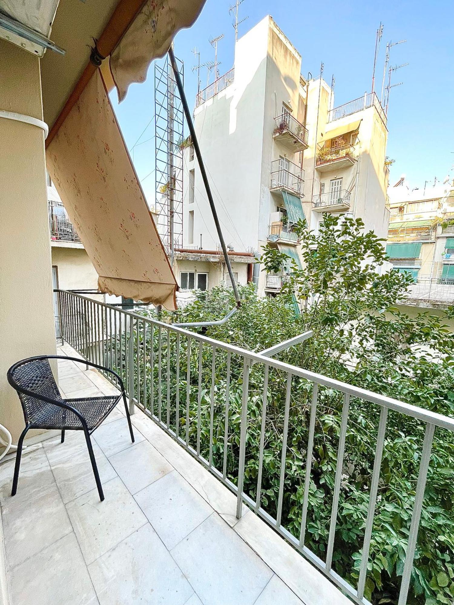 Comfy And Spacious Two Bedroom Apartment With Balcony 雅典 外观 照片