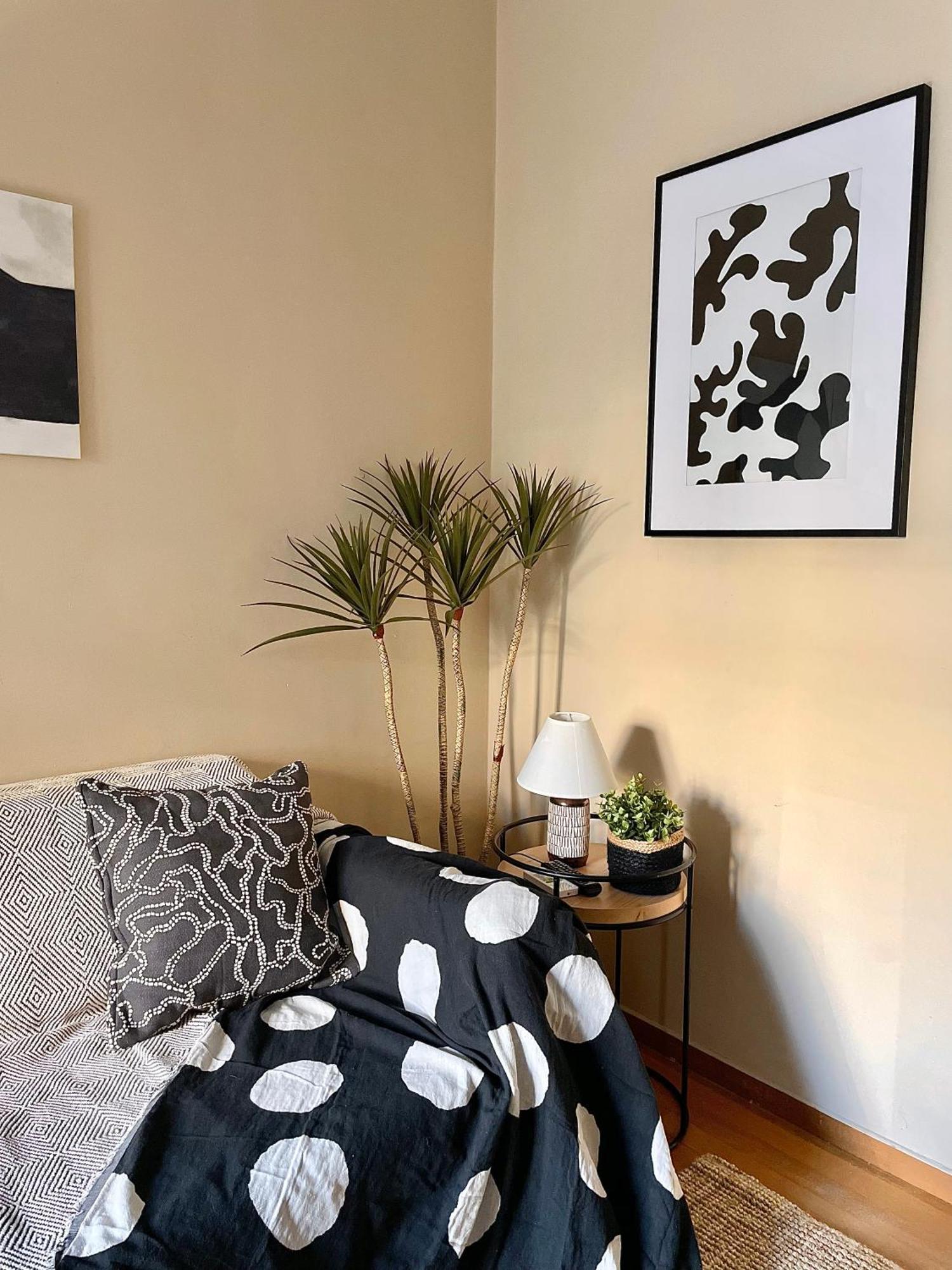 Comfy And Spacious Two Bedroom Apartment With Balcony 雅典 外观 照片